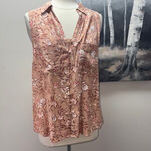 NWT Chic Floral Button-Down Blouse - Tan